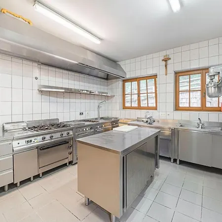 Amazing Chalet In Neustift Im Stubai With Sauna- What'app - 0034-635-520-036 - For Reservations! ניוסטיפט אים סטובאיטל