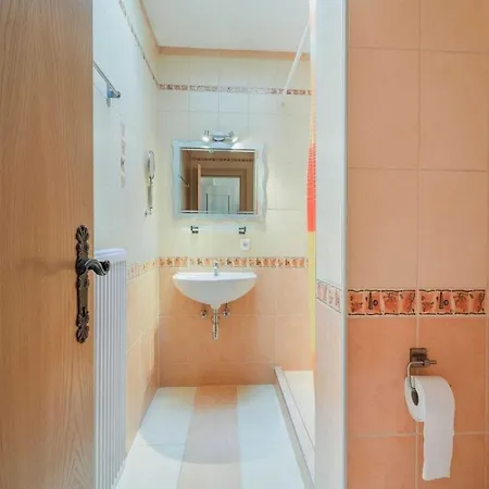 וילה Amazing Chalet In Neustift Im Stubai With Sauna- What'app - 0034-635-520-036 - For Reservations! ניוסטיפט אים סטובאיטל