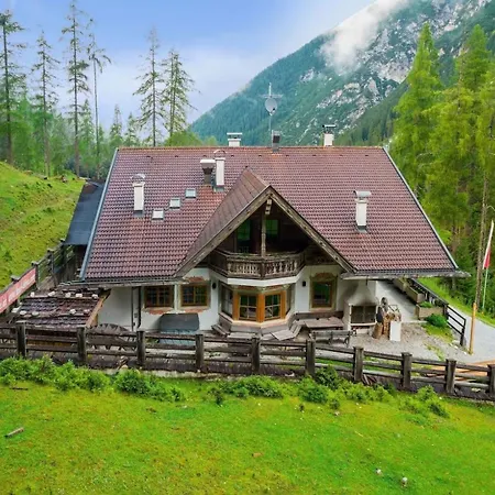 Amazing Chalet In Neustift Im Stubai With Sauna- What'app - 0034-635-520-036 - For Reservations! * ניוסטיפט אים סטובאיטל